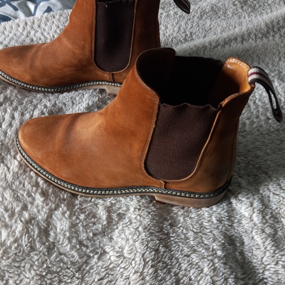 AMAZONA'S CHELSEA BOOT - Women's- SZ 8 - Picture 2 of 8